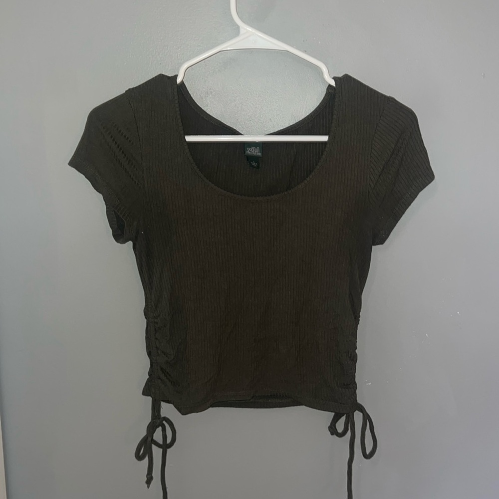 Ribbed Cinched Tee